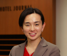 ホテル科担当　池内　亜希子