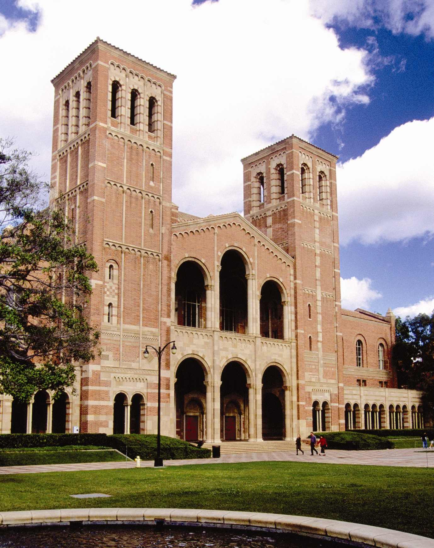 世界一の学校数と専攻を持つアメリカの大学で学ぼう！